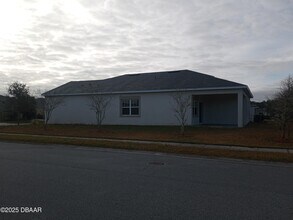 5400 Hutchinson St in Port Orange, FL - Building Photo - Building Photo