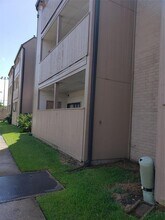 8417 Hearth Dr in Houston, TX - Building Photo - Building Photo