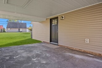 12 Inlet Rd in Levittown, PA - Building Photo - Building Photo