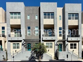 10441 Harlow Cir in San Diego, CA - Building Photo