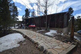 347 SCR 450 in Crawford, CO - Foto de edificio - Building Photo