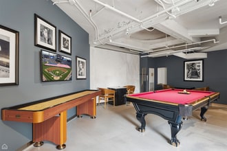 185 W Randolph St in Chicago, IL - Foto de edificio - Building Photo