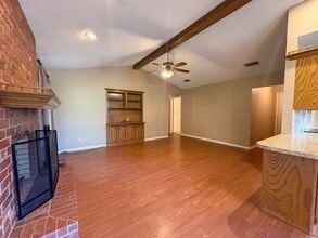 811 S Houston St in Bullard, TX - Building Photo - Building Photo