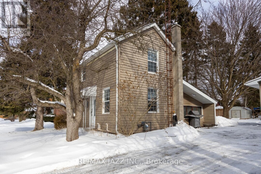 113 Baldwin St in Newcastle, ON - Building Photo