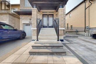 1028 Pelican Trail in Pickering, ON - Building Photo - Building Photo