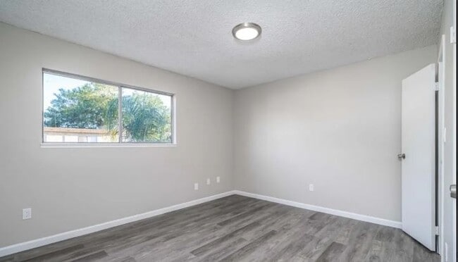 4800 Nordic Dr in Bakersfield, CA - Building Photo - Building Photo