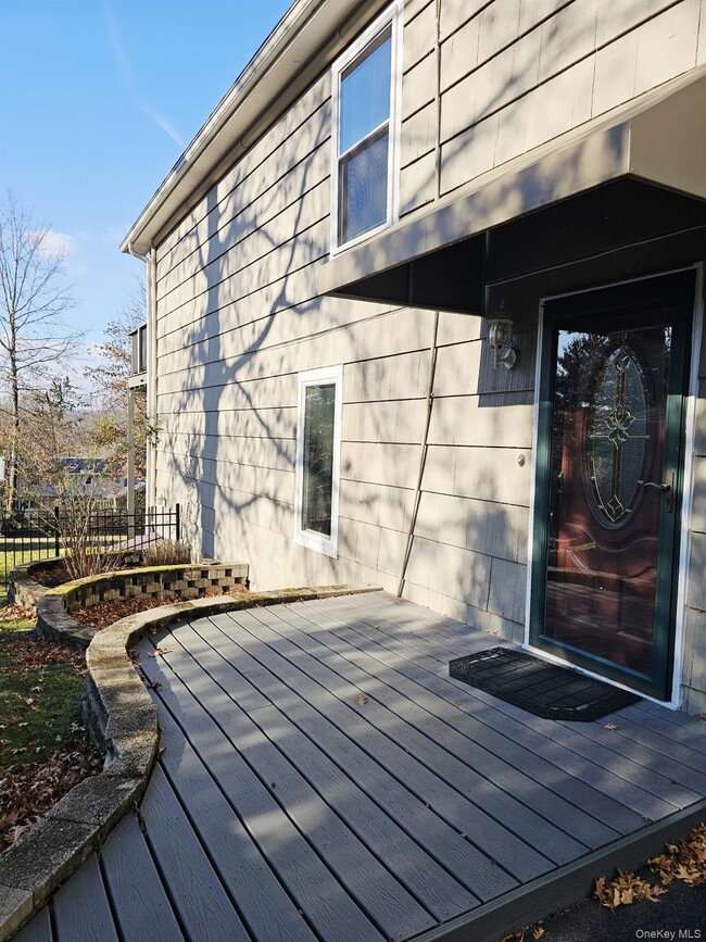 property at 624 Russet Rd