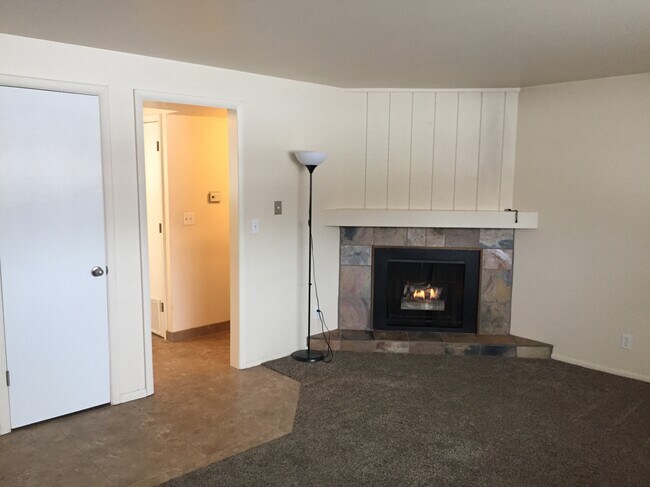 1786 E Lincoln Ln, Unit 4 in Holladay, UT - Building Photo - Building Photo