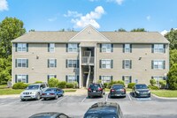 Columbia Hills Apartments in Columbia, TN - Foto de edificio - Building Photo