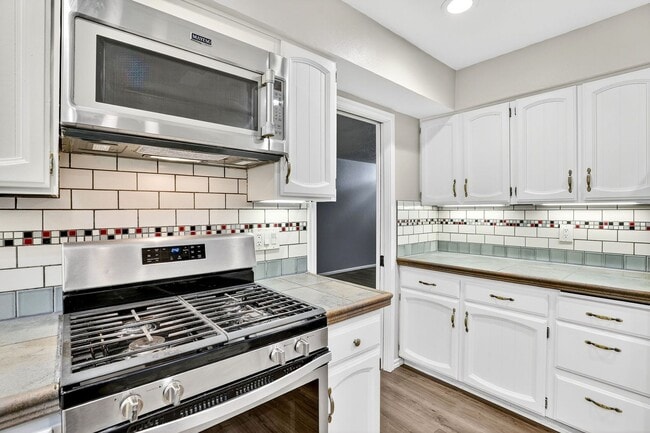 13525 SW Roan Ct in Beaverton, OR - Building Photo - Building Photo