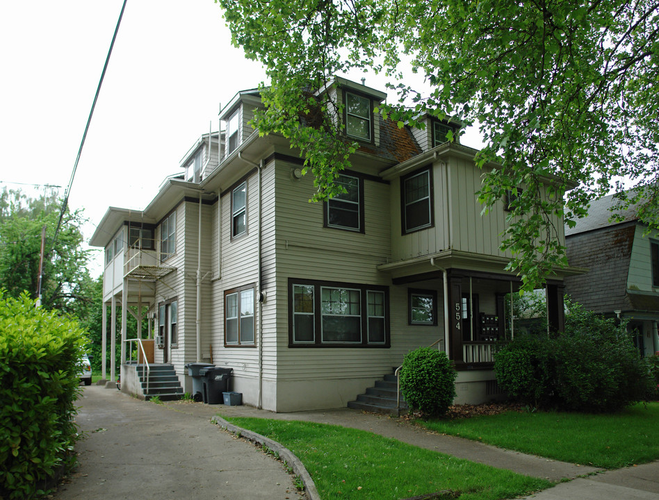 554 SW Jefferson Ave in Corvallis, OR - Building Photo