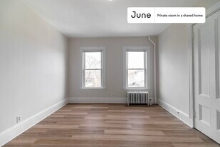 Room in Shared 3 bed/1 bath home in Boston, MA - Building Photo