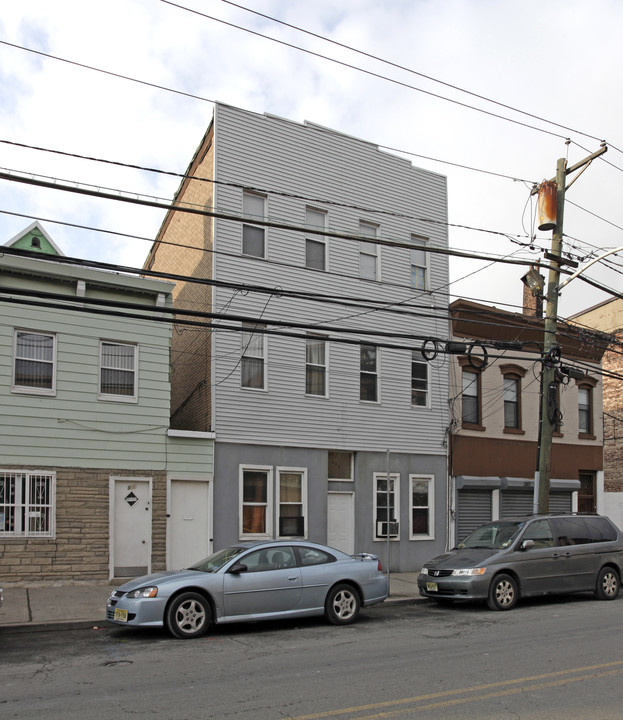 395 Palisade Ave in Jersey City, NJ - Foto de edificio