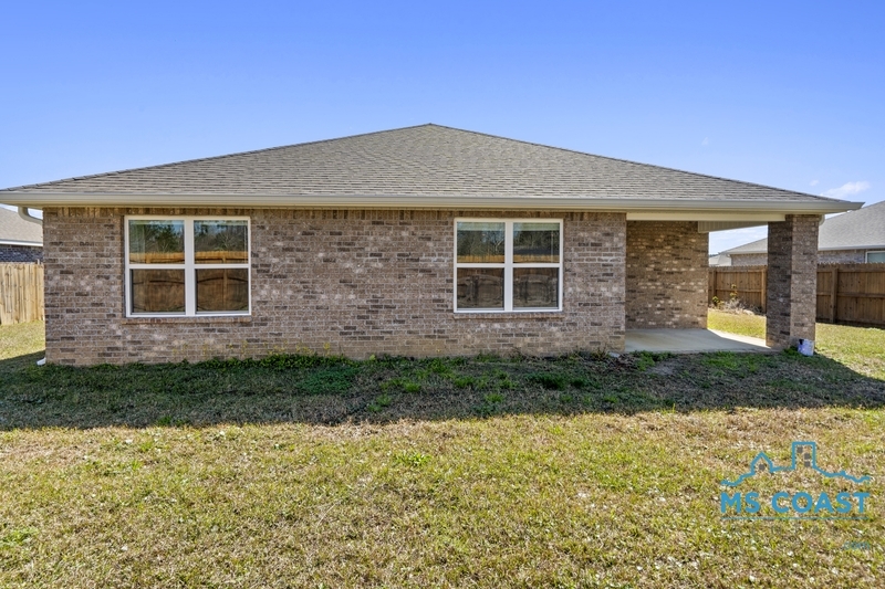 15236 Cypress Way in Biloxi, MS - Building Photo