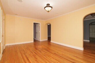 1621 N Livingston Ave in Indianapolis, IN - Building Photo - Building Photo