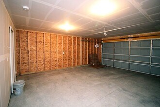 6985 Majestic Lp in Bismarck, ND - Building Photo - Building Photo