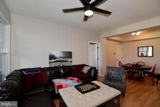 46620 Drysdale Terrace in Cascades, VA - Building Photo - Building Photo