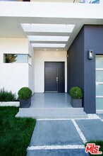 429 N Sweetzer Ave in Los Angeles, CA - Building Photo - Building Photo