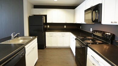 The 40 Four Building in Montgomery, AL - Foto de edificio - Interior Photo