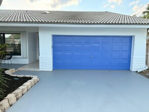 7035 San Salvador Dr in Boca Raton, FL - Building Photo - Building Photo