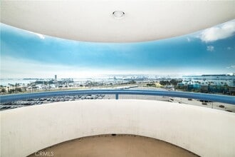 525 E Seaside Way, Unit 806 in Long Beach, CA - Foto de edificio - Building Photo