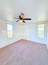 1547 Airline Ave in Toledo, OH - Building Photo - Building Photo