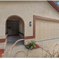 2584 58th Ave S in St. Petersburg, FL - Building Photo