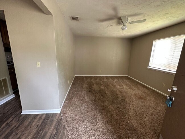 1519 Willow Bend Way in Tallahassee, FL - Building Photo - Building Photo