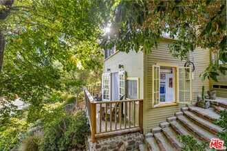 913 Fernwood Pacific Dr in Topanga, CA - Building Photo - Building Photo