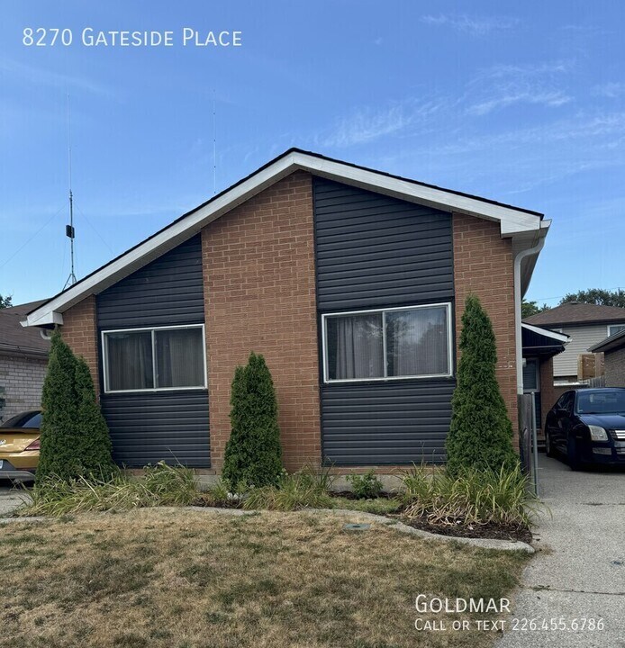 8270 Gateside Pl in Windsor, ON - Building Photo
