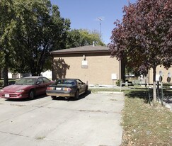 East Campus Four Plex in Lincoln, NE - Building Photo