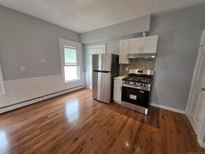 276 Pequonnock St in Bridgeport, CT - Building Photo - Building Photo