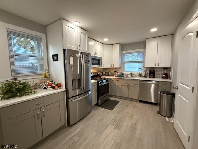 property at 20 Van Dyke Pl