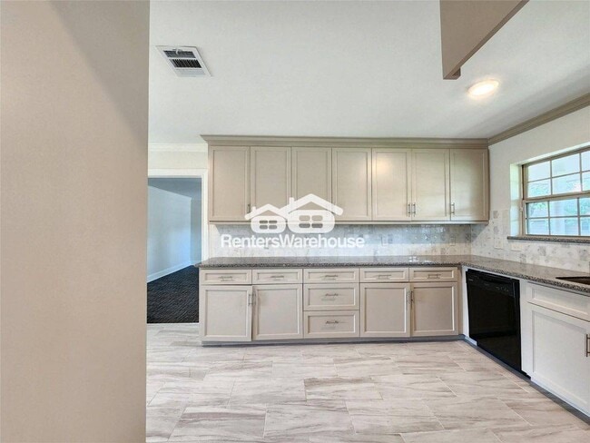 8033 Turquoise Ln in Houston, TX - Building Photo - Building Photo