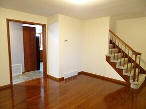 2228 Junction Rd in Manheim, PA - Foto de edificio - Building Photo