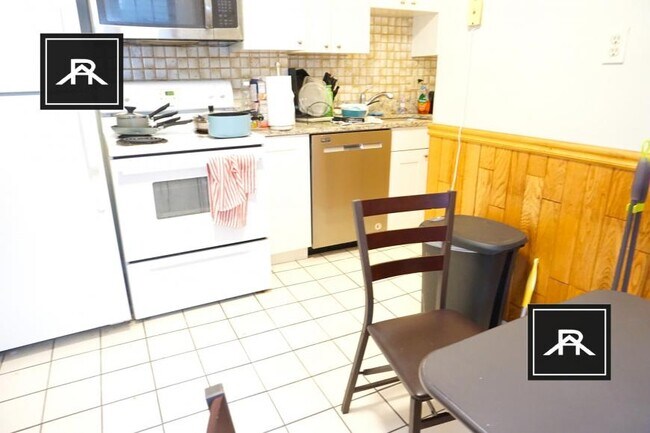 property at 152 Strathmore Rd
