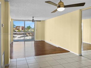 1777 SE 15th St, Unit 302 in Fort Lauderdale, FL - Building Photo - Building Photo