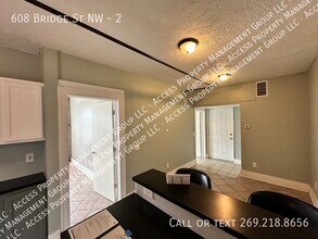 608 Bridge St NW in Grand Rapids, MI - Building Photo - Building Photo