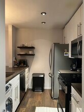 141 S Clark Dr, Unit 106 in West Hollywood, CA - Foto de edificio - Building Photo