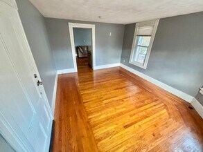 91 Orange St, Unit 1F in Westfield, MA - Building Photo - Building Photo