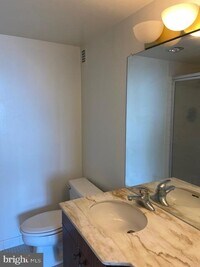 1 E University Pkwy photo'