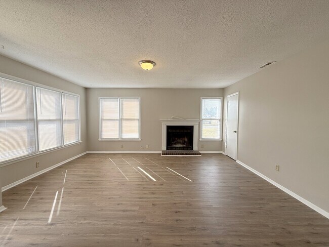 2700 Lantern Walk SE in Huntsville, AL - Foto de edificio - Building Photo