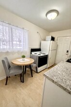 18288 Deering St in Livonia, MI - Building Photo - Building Photo