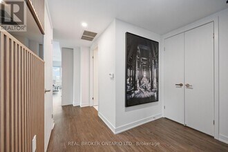 88 Queen St E in Toronto, ON - Building Photo - Building Photo