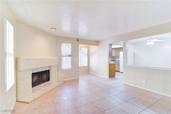 2100 Venus Ave in North Las Vegas, NV - Building Photo - Building Photo