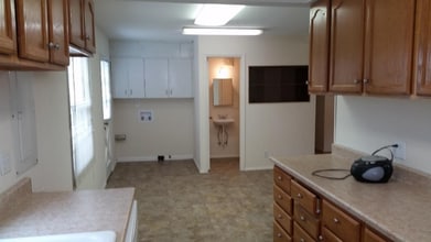 4801 SW 28th St in Topeka, KS - Building Photo - Building Photo