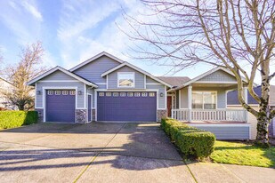 2385 N 4th St in Washougal, WA - Building Photo