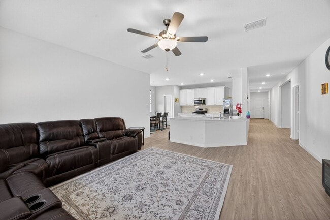 property at 7025 English Elm Trl