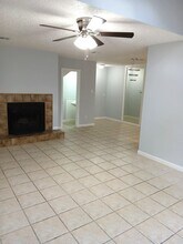 2379 Briarwest Blvd in Houston, TX - Building Photo - Building Photo