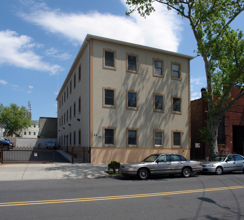 33-37 New York Ave in Newark, NJ - Foto de edificio